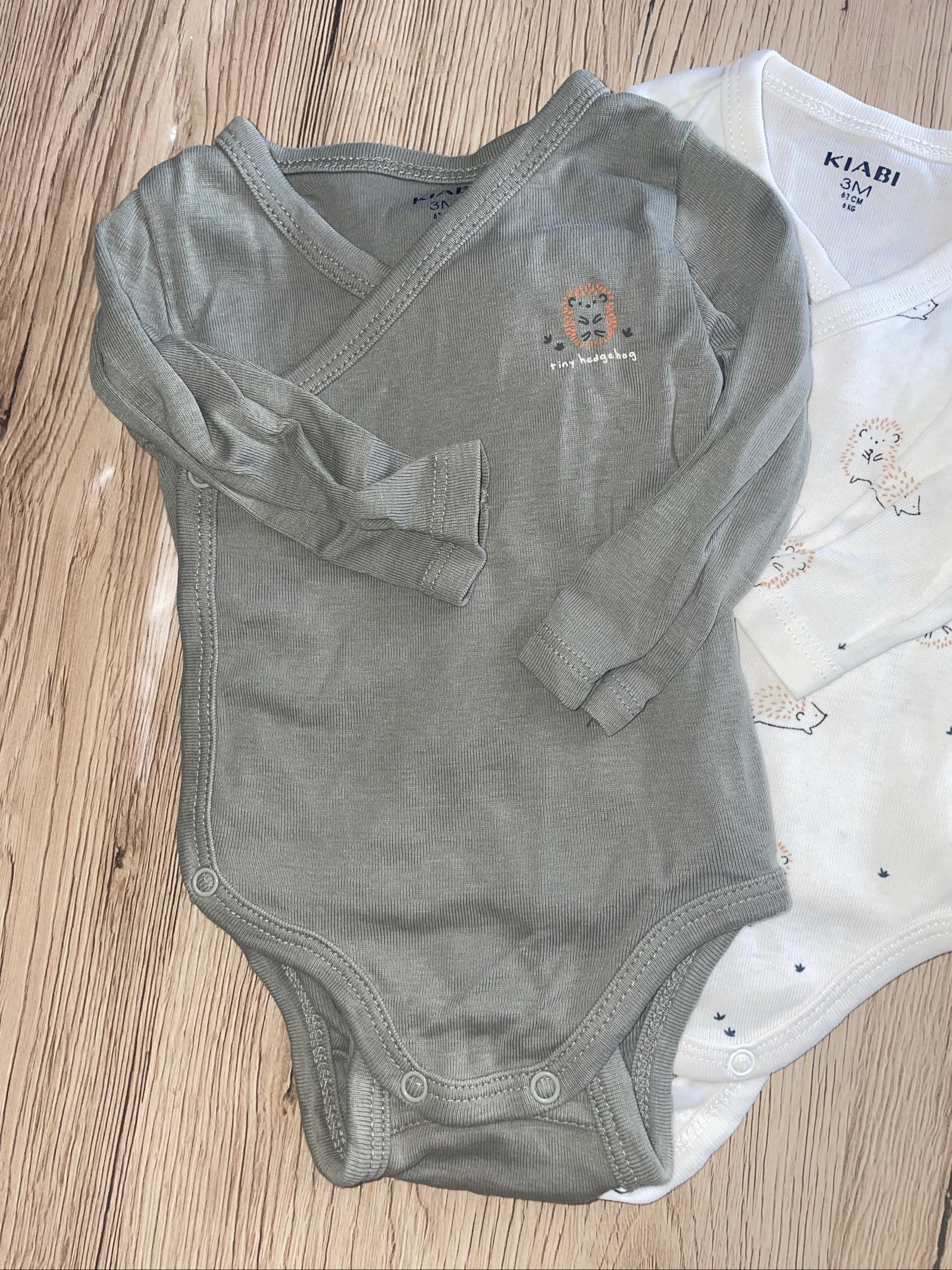 Lote de 3 bodies de manga larga 3 meses 62 cm Kiabi – photo 4